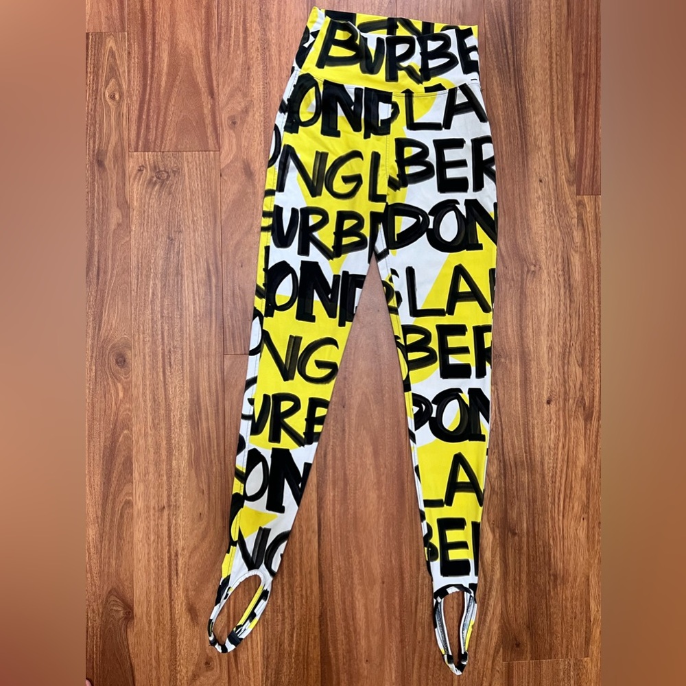 Burberry graffiti logo print leggings